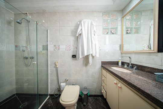 Banheiro de apartamento à venda com 3 quartos, 160m² em Mooca, São Paulo