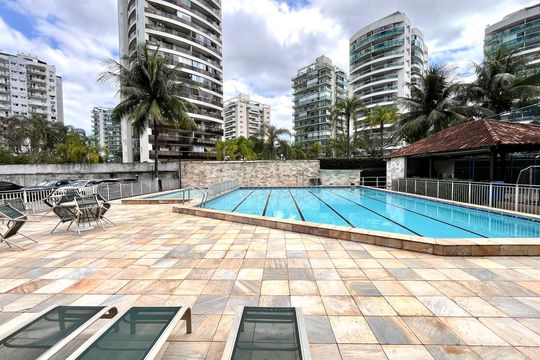 Área comum - Piscina de apartamento à venda com 2 quartos, 67m² em Barra Olímpica, Rio de Janeiro