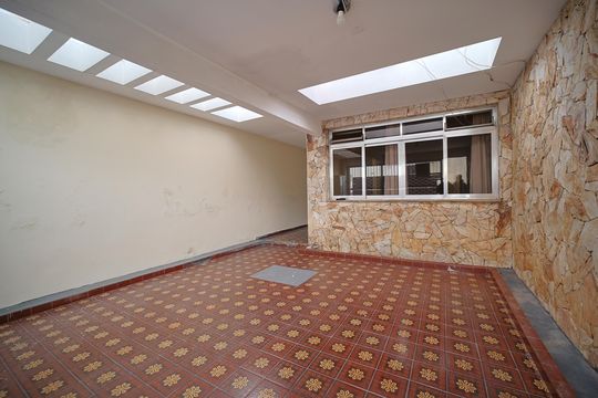 Garagem de casa à venda com 3 quartos, 129m² em Jardim Hercilia, São Paulo