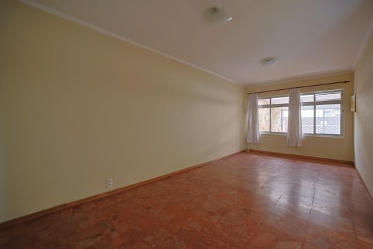 Sala de casa à venda com 3 quartos, 129m² em Jardim Hercilia, São Paulo