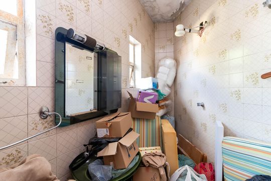 Banheiro de Serviço de casa para alugar com 3 quartos, 620m² em Vila Vitorio Mazzei, São Paulo