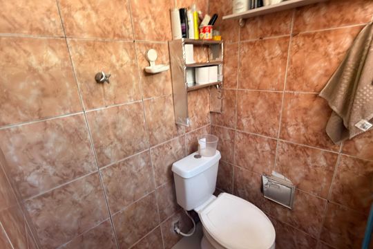 Banheiro de casa para alugar com 2 quartos, 150m² em Parque Pauliceia, Duque de Caxias