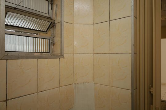 Banheiro de apartamento à venda com 2 quartos, 54m² em Jardim Bonifacio, São Paulo