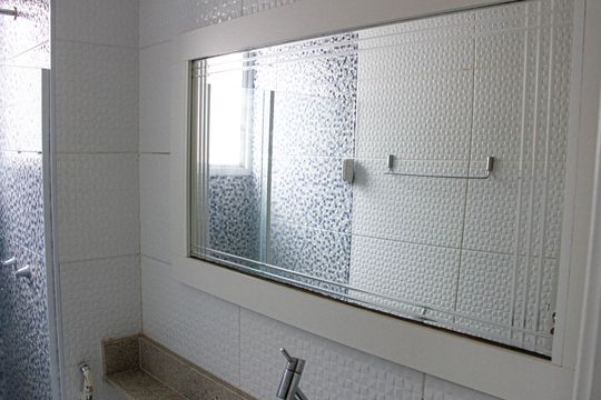 Banheiro de apartamento para alugar com 2 quartos, 48m² em Campo Grande, Rio de Janeiro