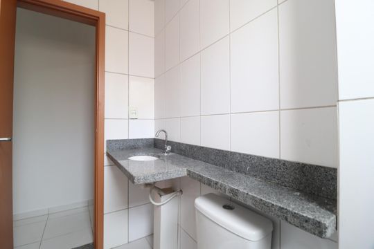 Banheiro Social de apartamento para alugar com 2 quartos, 62m² em Residencial Integração, Uberlândia