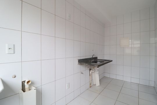 Cozinha de apartamento para alugar com 2 quartos, 62m² em Residencial Integração, Uberlândia