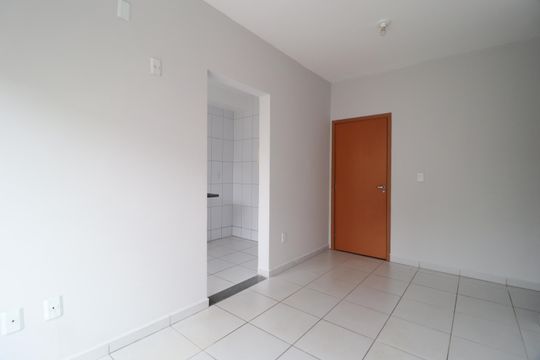 Sala de apartamento para alugar com 2 quartos, 62m² em Residencial Integração, Uberlândia
