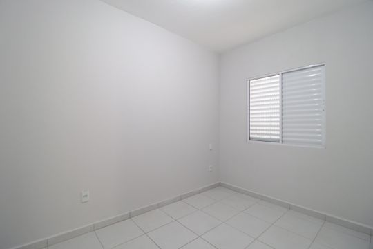 Quarto 2 de apartamento para alugar com 2 quartos, 62m² em Residencial Integração, Uberlândia