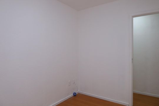 Quarto 1 de apartamento para alugar com 2 quartos, 42m² em Fazenda Caguaçu, São Paulo