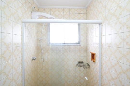 Banheiro de apartamento à venda com 2 quartos, 75m² em Rudge Ramos, São Bernardo do Campo