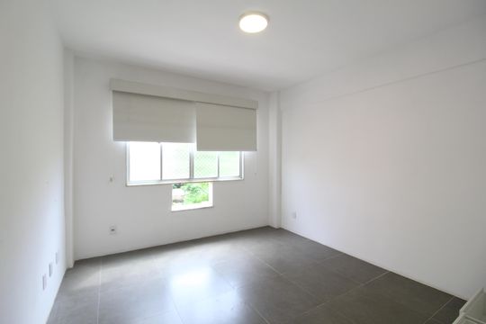 Quarto 2 de apartamento para alugar com 2 quartos, 80m² em Freguesia (jacarepaguá), Rio de Janeiro