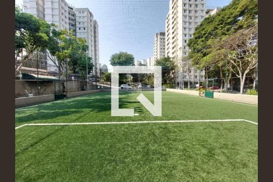 Quadra  de apartamento para alugar com 2 quartos, 50m² em Jardim Taquaral, São Paulo