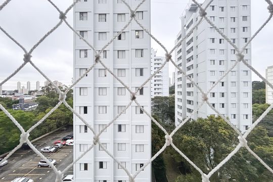Quarto 1 vista  de apartamento para alugar com 2 quartos, 50m² em Jardim Taquaral, São Paulo