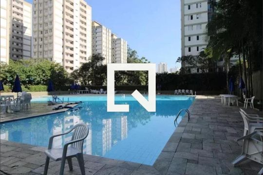Piscina de apartamento para alugar com 2 quartos, 50m² em Jardim Taquaral, São Paulo