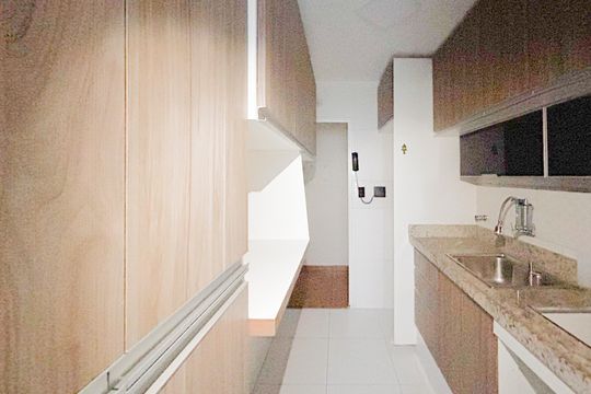 Cozinha  de apartamento para alugar com 2 quartos, 50m² em Jardim Taquaral, São Paulo