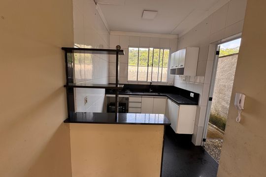 Casa de Condomínio para alugar com 2 quartos, 65m² em Colinas de Cotia, Cotia