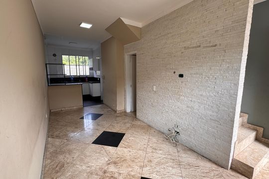 Casa de Condomínio para alugar com 2 quartos, 65m² em Colinas de Cotia, Cotia