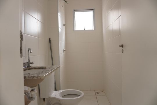 Banheiro de apartamento para alugar com 2 quartos, 48m² em Recreio São Judas Tadeu, São Carlos