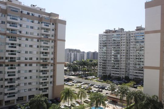 Vista da Rua de apartamento para alugar com 3 quartos, 76m² em Barra Olímpica, Rio de Janeiro
