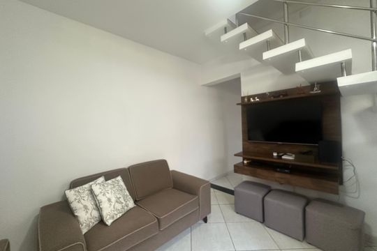 Casa à venda com 3 quartos, 142m² em Parque Viana, Barueri