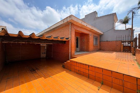 Garagem de casa à venda com 2 quartos, 90m² em Jardim Ana Maria, Santo André