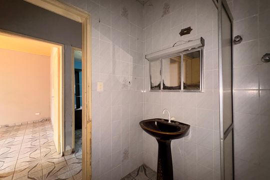 Banheiro de casa à venda com 2 quartos, 90m² em Jardim Ana Maria, Santo André