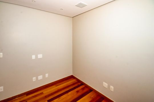 Quarto 1 de apartamento para alugar com 3 quartos, 140m² em Ouro Preto, Belo Horizonte