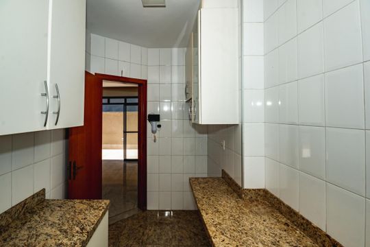 Cozinha de apartamento para alugar com 3 quartos, 140m² em Ouro Preto, Belo Horizonte