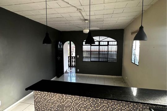 Casa para alugar com 1 quarto, 60m² em Tribobó, São Gonçalo