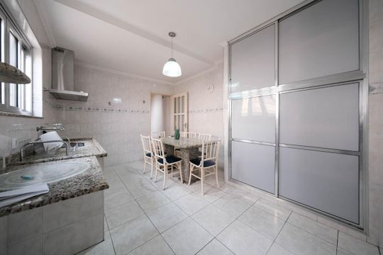 Cozinha de casa à venda com 4 quartos, 143m² em Cangaiba, São Paulo