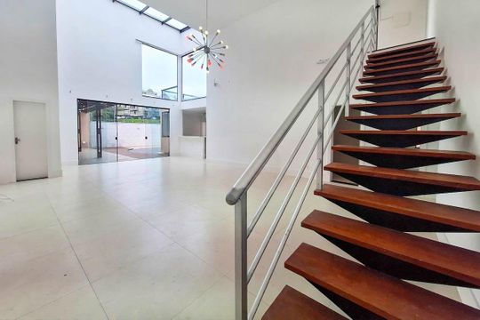 Casa de Condomínio para alugar com 4 quartos, 400m² em Badu, Niterói