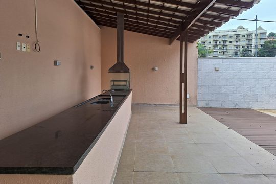 Quintal de casa de condomínio para alugar com 4 quartos, 400m² em Badu, Niterói