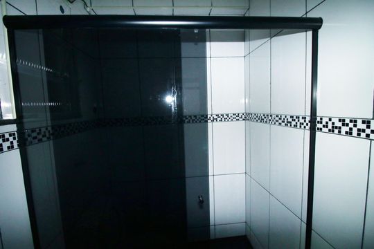 Banheiro de apartamento para alugar com 2 quartos, 105m² em Brás de Pina, Rio de Janeiro