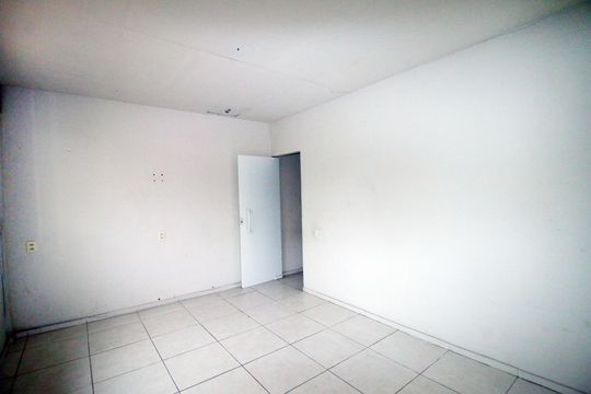 Quarto 2 de apartamento para alugar com 2 quartos, 105m² em Brás de Pina, Rio de Janeiro