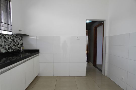 Cozinha de apartamento para alugar com 3 quartos, 100m² em Nova Suíça, Belo Horizonte