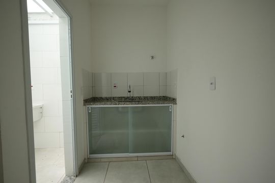 Cozinha de apartamento para alugar com 2 quartos, 50m² em Vila Curuçá, Santo André