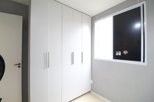 Quarto 2 de apartamento para alugar com 2 quartos, 45m² em Curicica, Rio de Janeiro