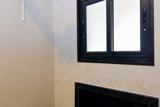 Banheiro de casa para alugar com 1 quarto, 17m² em Jardim Paraventi, Guarulhos