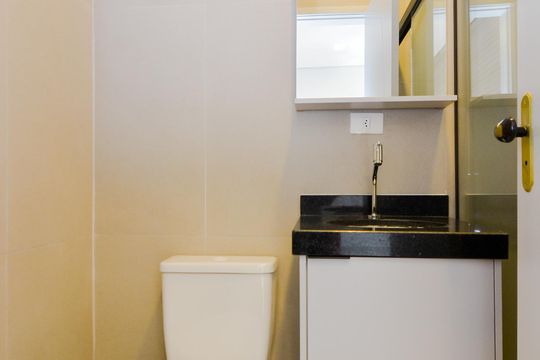 Banheiro de casa para alugar com 1 quarto, 17m² em Jardim Paraventi, Guarulhos