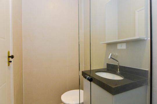 Banheiro de casa para alugar com 1 quarto, 17m² em Jardim Paraventi, Guarulhos