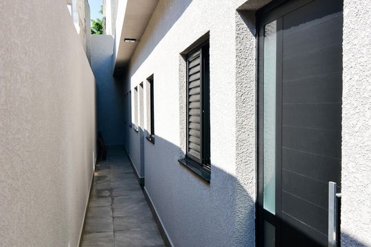 Entrada Social de casa para alugar com 1 quarto, 17m² em Jardim Paraventi, Guarulhos