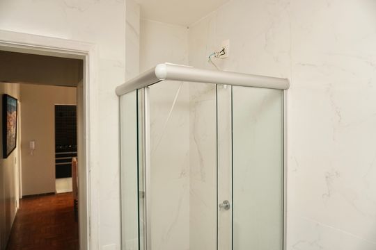 Banheiro Social de apartamento para alugar com 3 quartos, 100m² em Sion, Belo Horizonte
