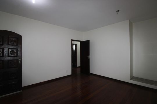 Sala de casa à venda com 3 quartos, 136m² em Taquara, Rio de Janeiro