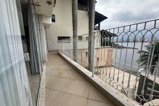 Varanda da Sala de casa para alugar com 3 quartos, 520m² em Parque Prainha, São Vicente