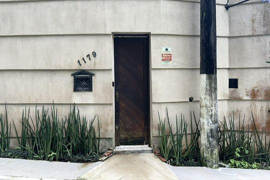Fachada de casa para alugar com 3 quartos, 520m² em Parque Prainha, São Vicente