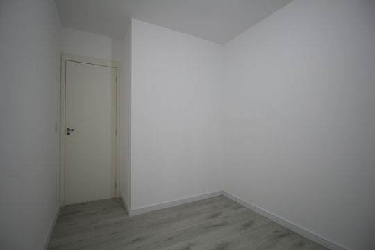Apartamento para alugar com 2 quartos, 43m² em Jardim Tres Irmaos, Taboão da Serra