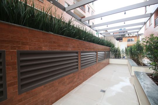 Apartamento para alugar com 2 quartos, 43m² em Jardim Tres Irmaos, Taboão da Serra