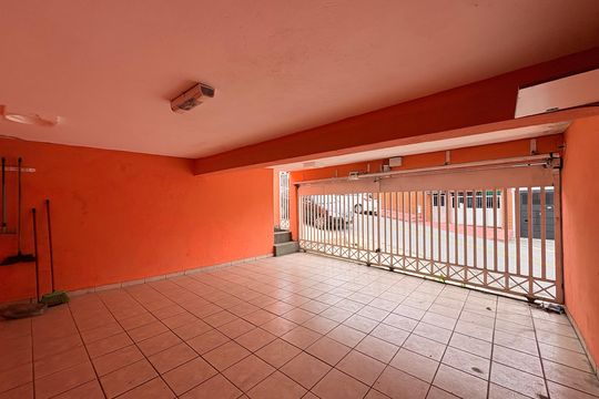 Garagem de casa para alugar com 3 quartos, 150m² em Vila Dirce, Mauá