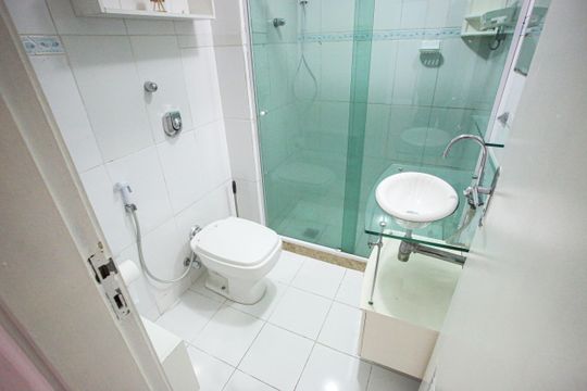 Banheiro de apartamento à venda com 1 quarto, 49m² em Pechincha, Rio de Janeiro