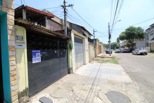 Fachada da casa de casa à venda com 2 quartos, 80m² em Jardim América, Rio de Janeiro